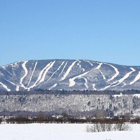 Initial - Boho - Mont-Sainte-Anne Apartment โบเพร ภายนอก รูปภาพ