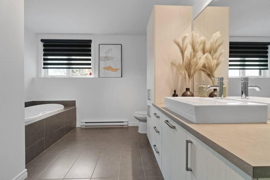 Initial - Boho - Mont-Sainte-Anne Apartment โบเพร ภายนอก รูปภาพ